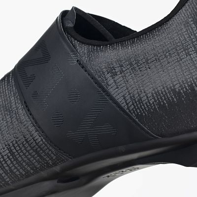 Превью  Велоботинки шоссейные FIZIK Vento Infinito Knit Carbon 2 Black/Black